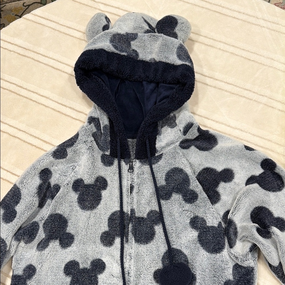 Disney Gray and Black Mickey Mouse Pajama Set - Picture 5 of 8